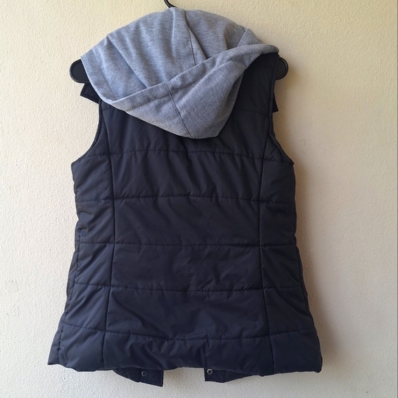 Arizona Jean Co. Black Full Zip Hodded Women's Vest Size M NWOT - Picture 7 of 9